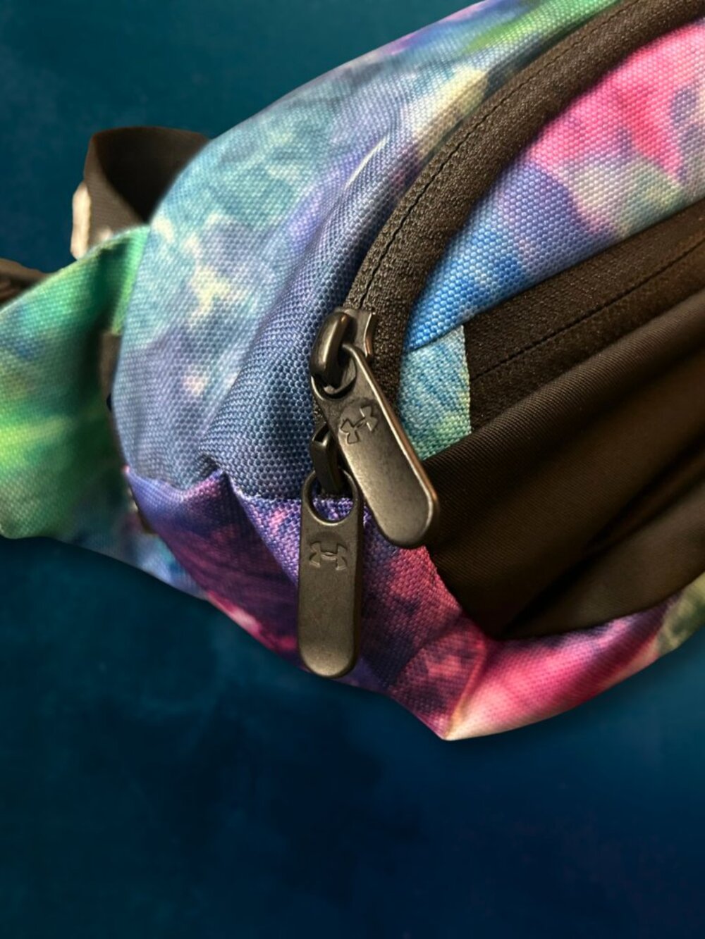 Under Armour Flex Waist Bag Fanny Pack Tie Dye Purple Teal Blue Pink - Picture 8 of 14